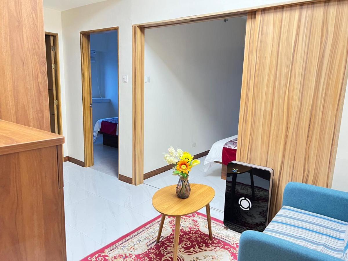 Grand Riviera Suites Манила Экстерьер фото